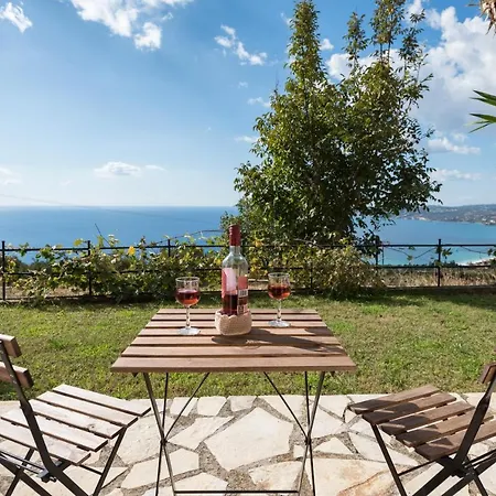 Apartment Lorraine's Style Studios, Shared Swimming Pool And Bbq Only For Guests At Simotata Village *