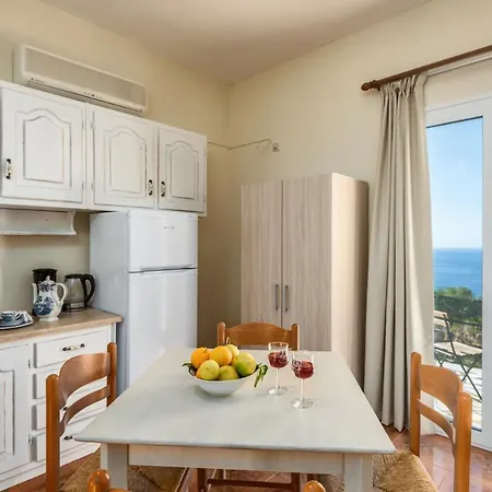 Apartment Lorraine's Style Studios, Shared Swimming Pool And Bbq Only For Guests At Simotata Village