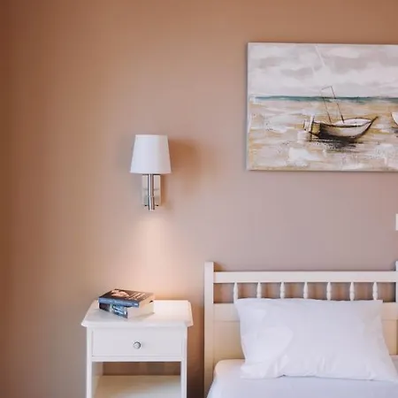 דירה Lorraine's Style Studios, Shared Swimming Pool And Bbq Only For Guests At Simotata Village לואורדטה