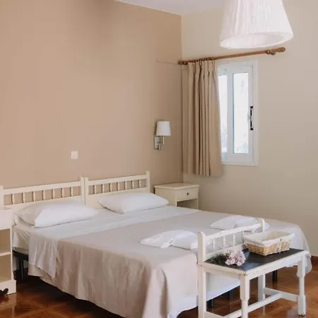 Apartment Lorraine's Style Studios, Shared Swimming Pool And Bbq Only For Guests At Simotata Village *
