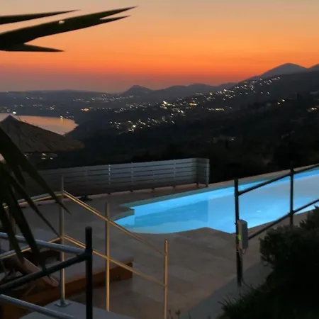 דירה Lorraine's Style Studios, Shared Swimming Pool And Bbq Only For Guests At Simotata Village *